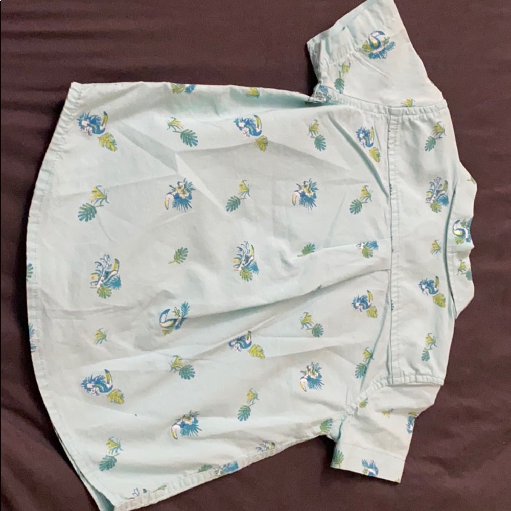 Button down shirt - Picture 2 of 3